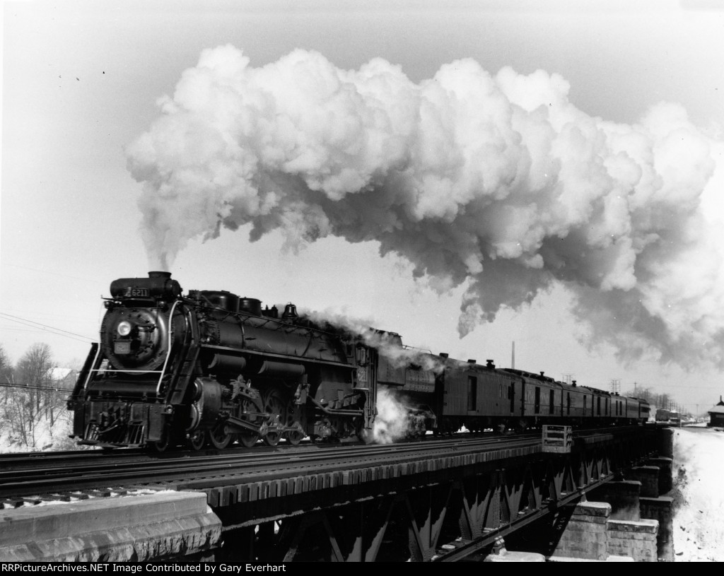 CN 4-8-4 #6211 - Canadioan National